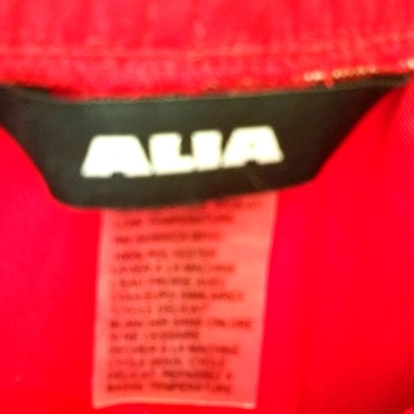 *Red Bermuda Walking Shorts Pull-On Pockets Stretchy High Rise Alia Sz 18W - Picture 5 of 7